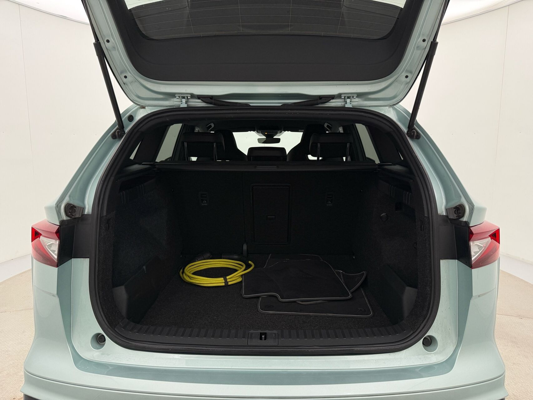 Sølv Skoda Enyaq fra 2021
