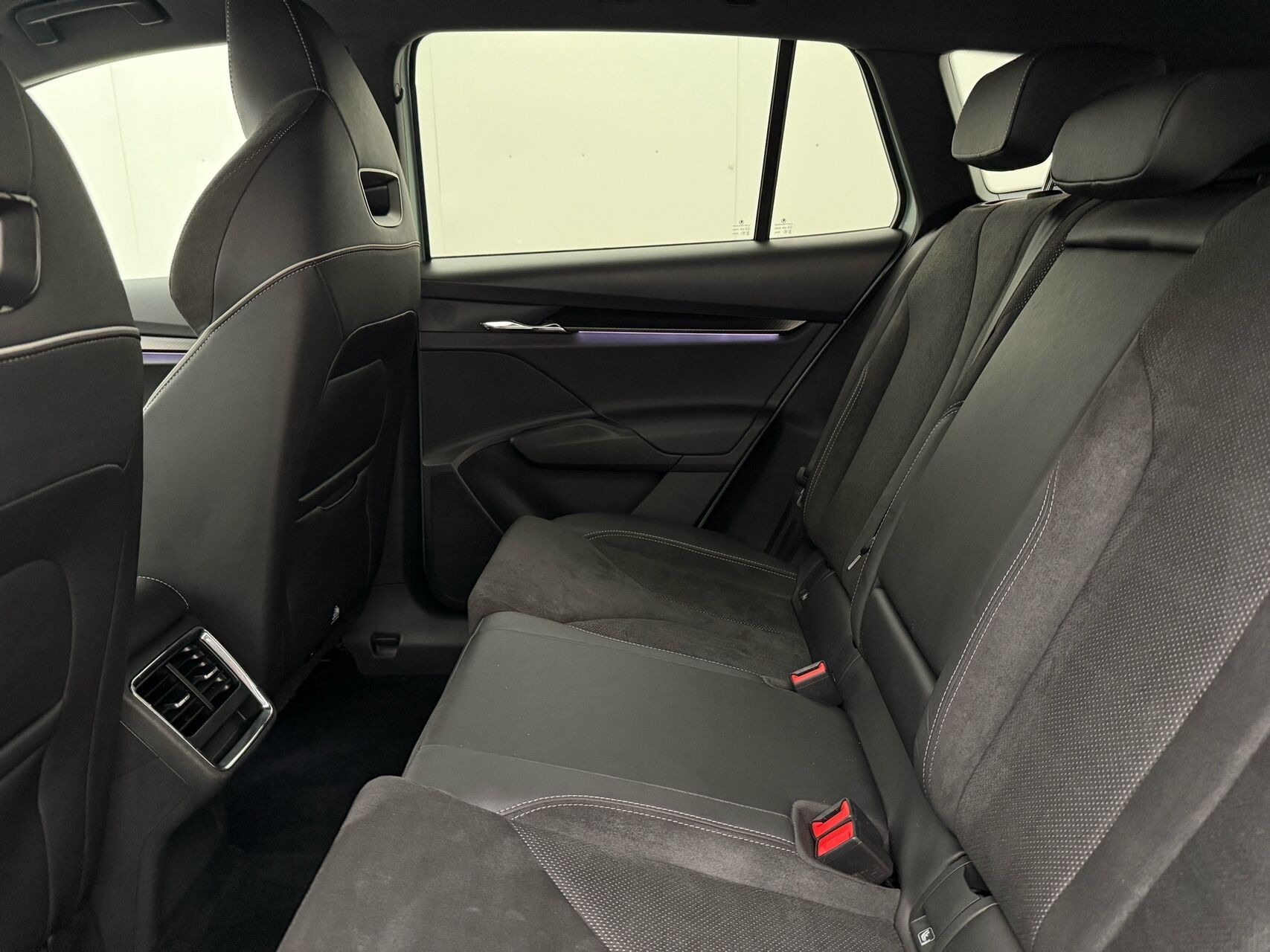Sølv Skoda Enyaq fra 2021