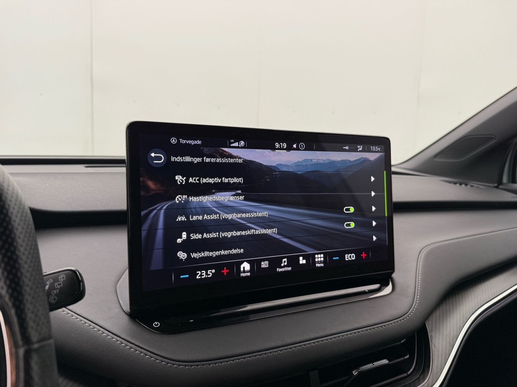 Sølv Skoda Enyaq fra 2021
