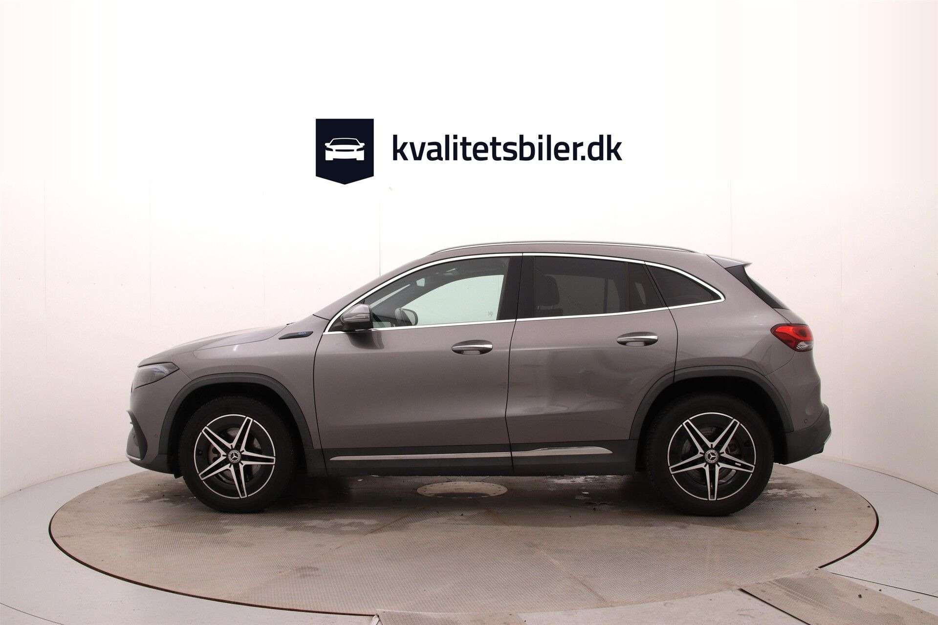 Grå Mercedes EQA250 fra 2022