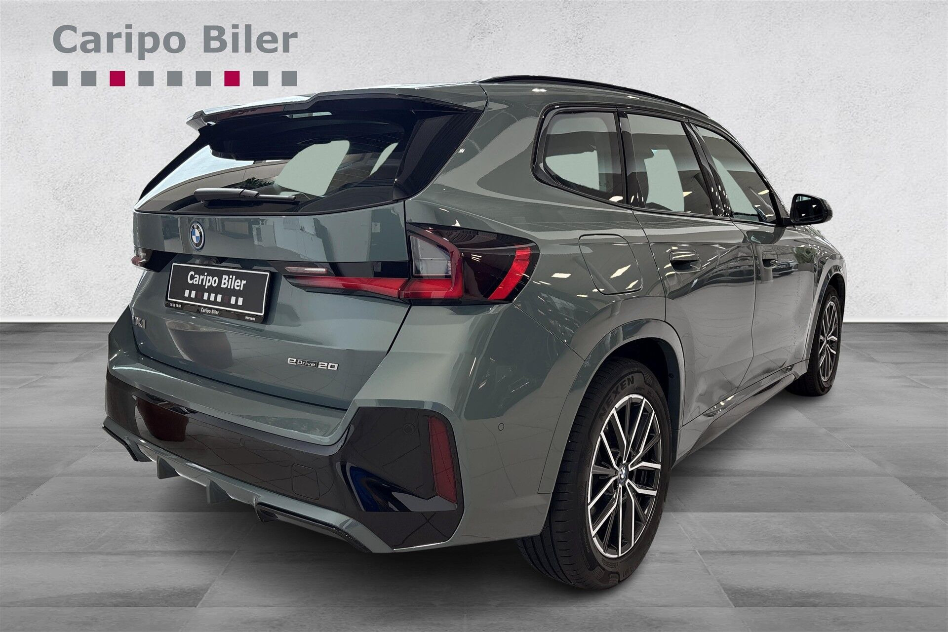 Grøn BMW iX1 fra 2025