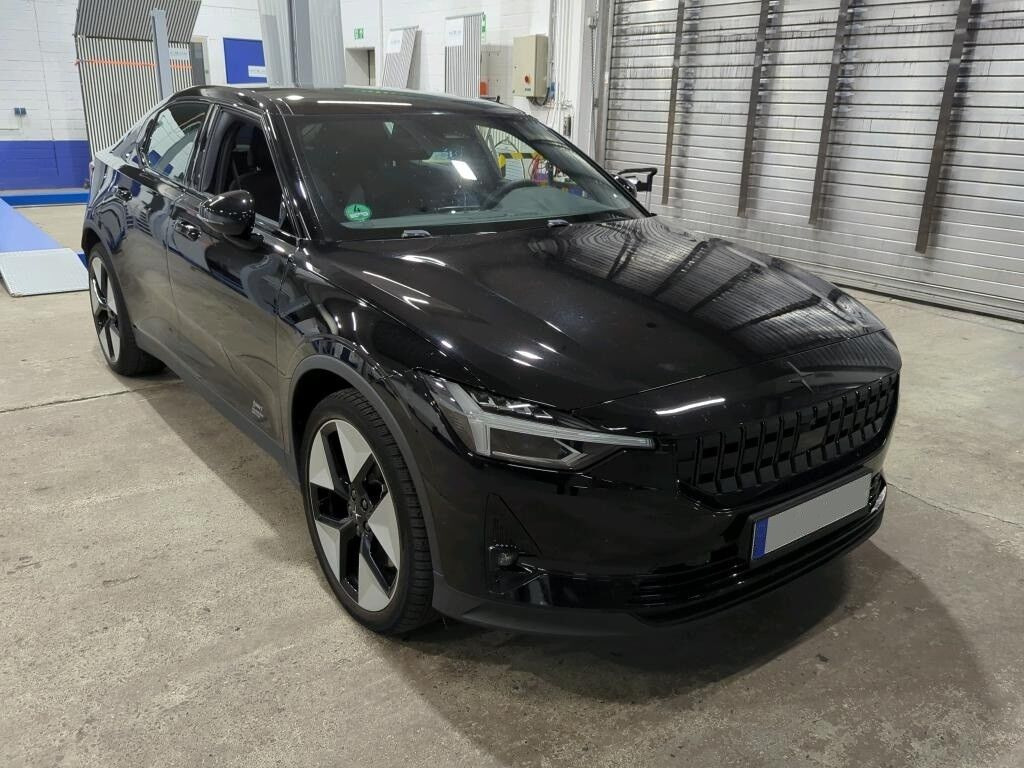 Sort Polestar 2 fra 2023