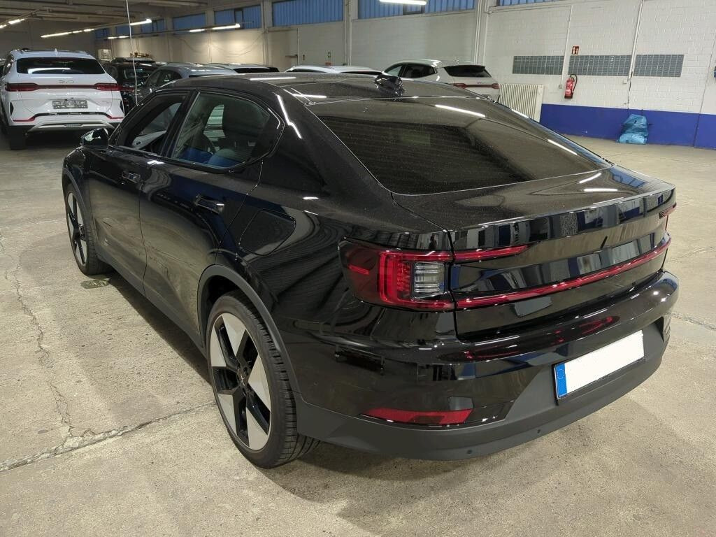 Sort Polestar 2 fra 2023