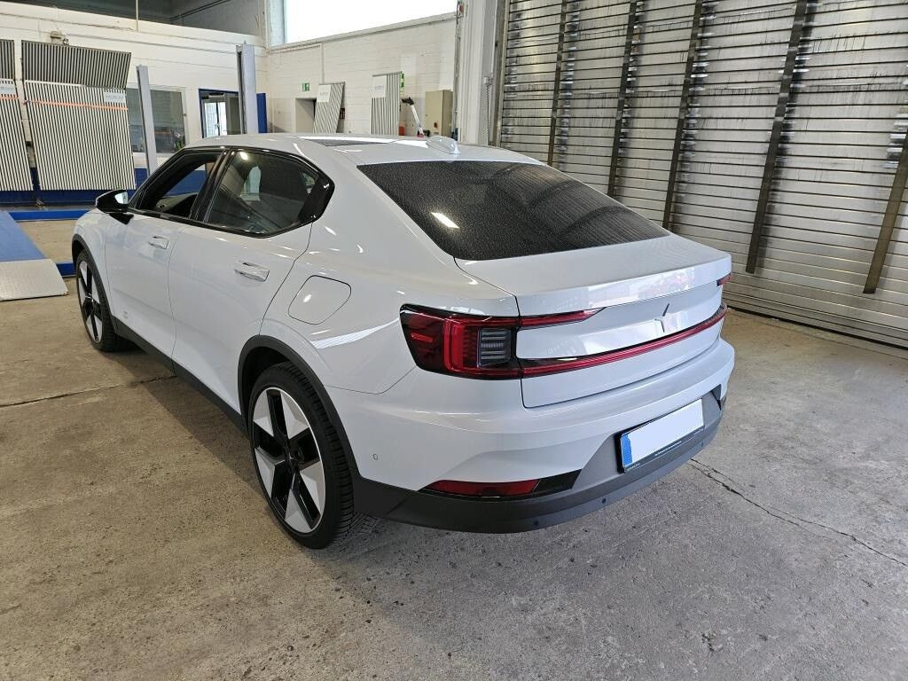 Grå Polestar 2 fra 2023