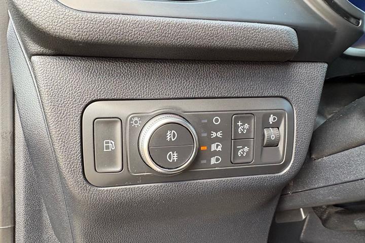Sort Ford Kuga fra 2021