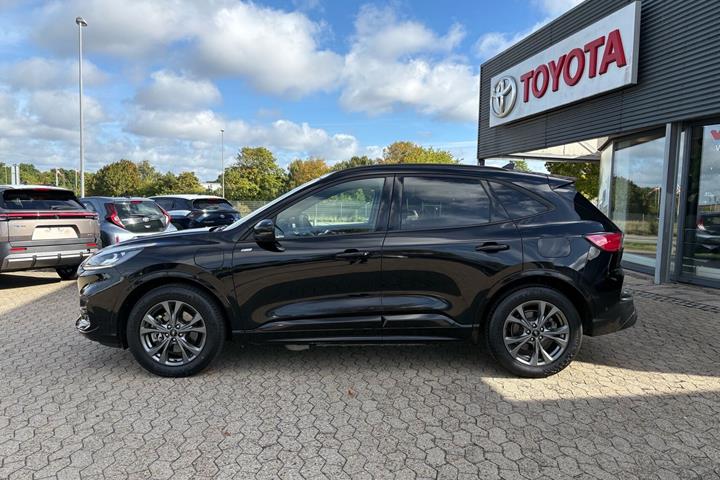 Sort Ford Kuga fra 2020