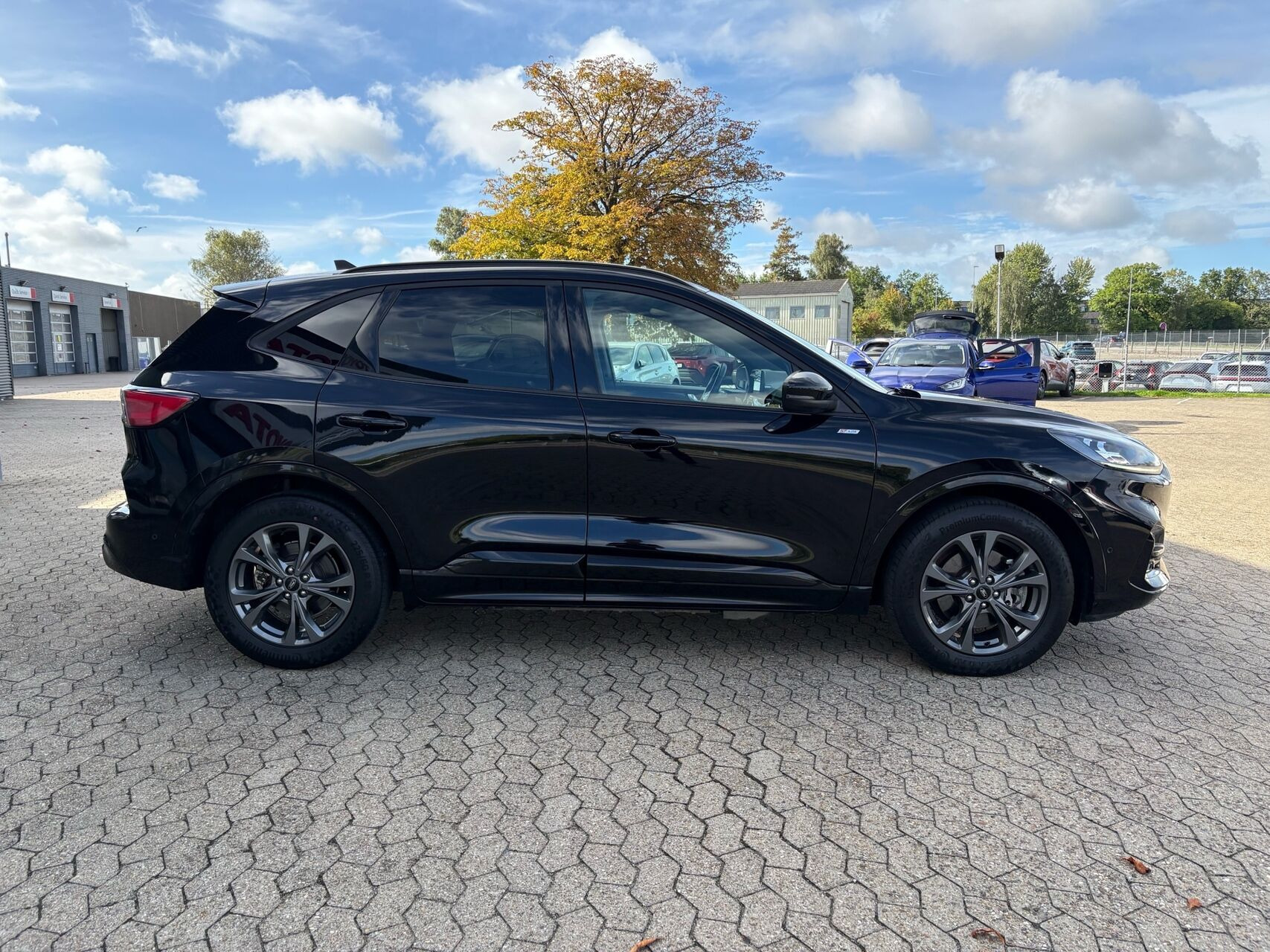 Sort Ford Kuga fra 2020