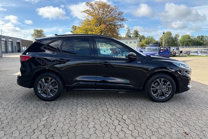Sort Ford Kuga fra 2020