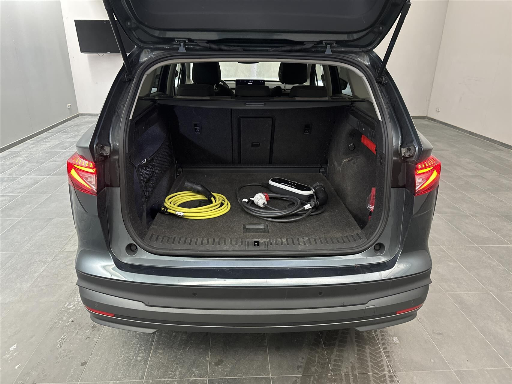Grå Skoda Enyaq fra 2022