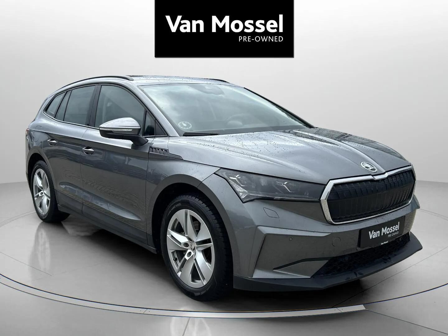 Grå Skoda Enyaq fra 2023
