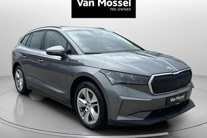 Grå Skoda Enyaq fra 2023