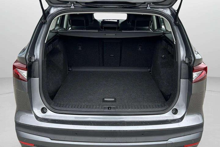 Grå Skoda Enyaq fra 2023