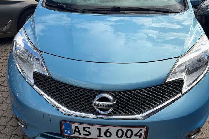Blå Nissan Note fra 2014