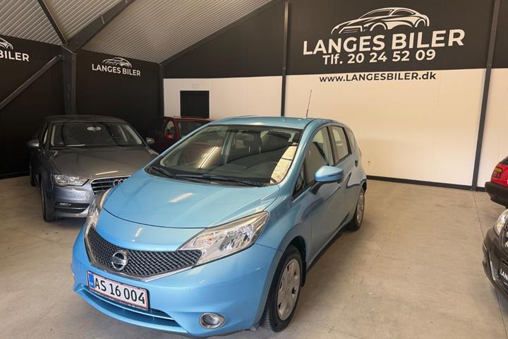 Blå Nissan Note fra 2014