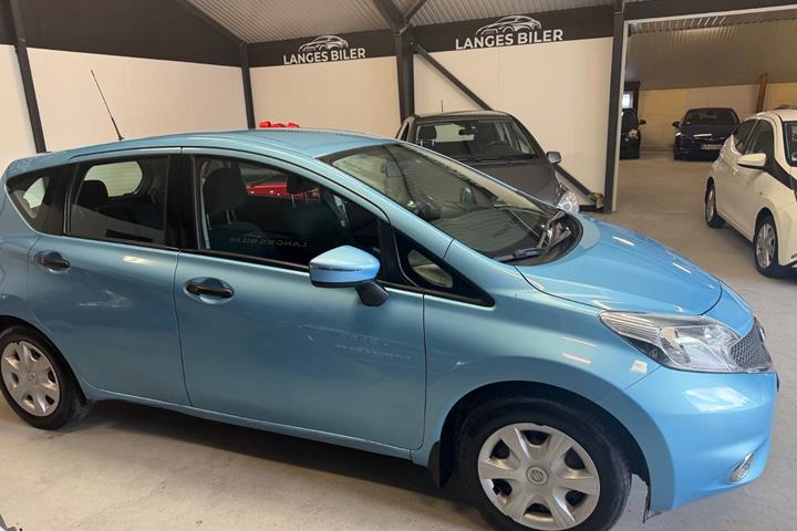 Blå Nissan Note fra 2014