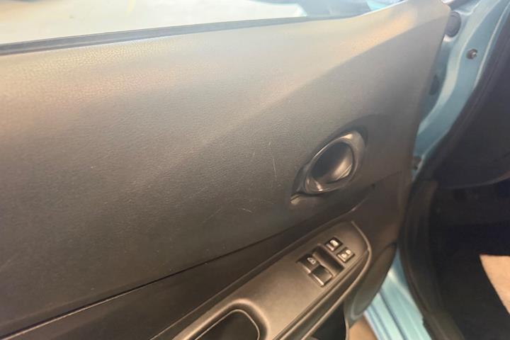 Blå Nissan Note fra 2014