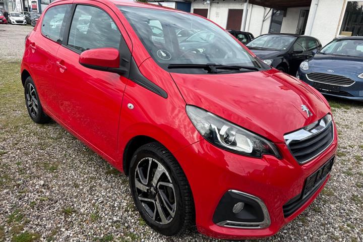 Rød Peugeot 108 fra 2017