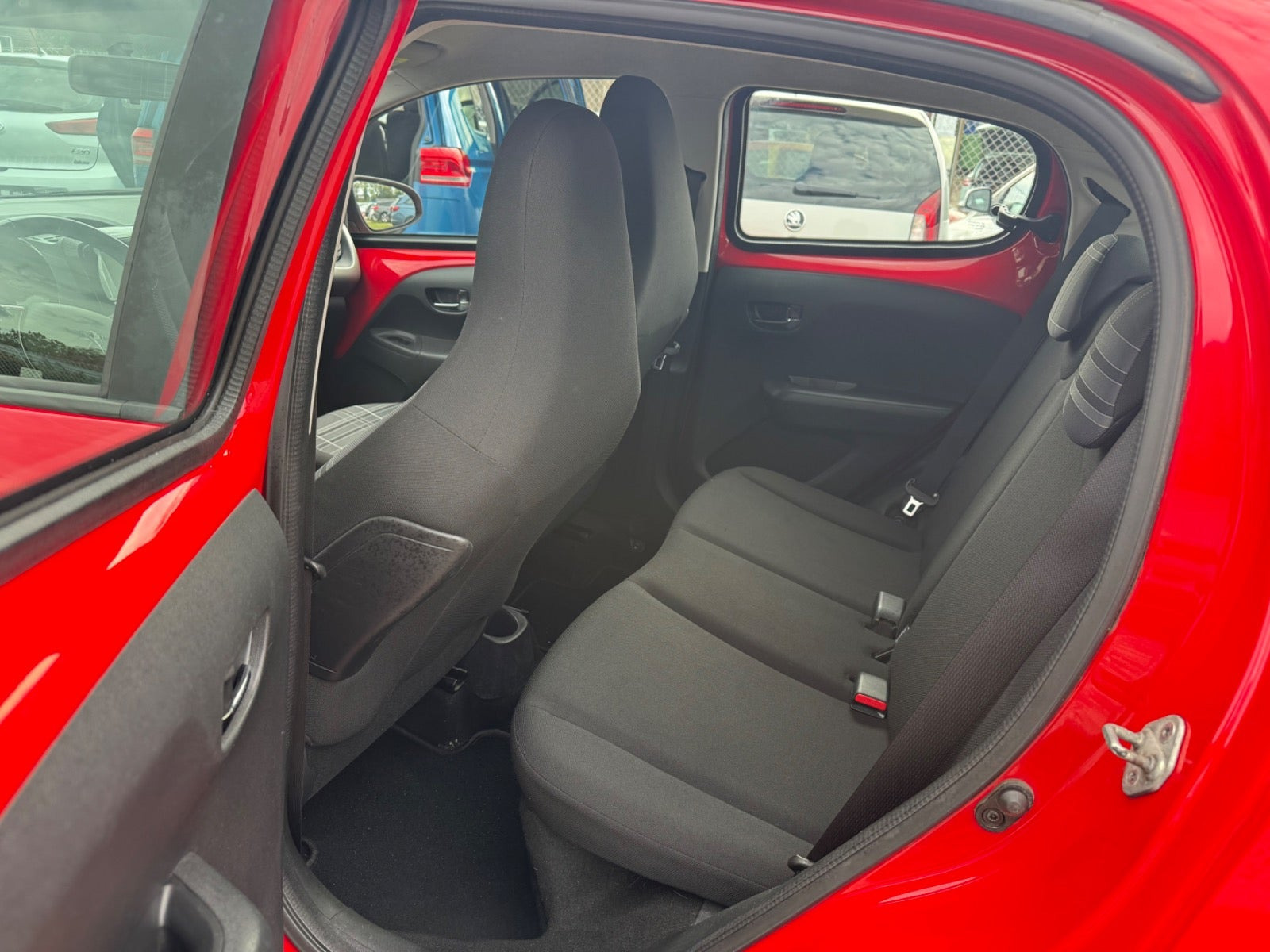 Rød Peugeot 108 fra 2017