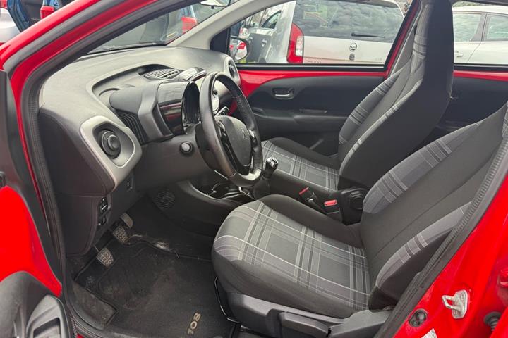 Rød Peugeot 108 fra 2017