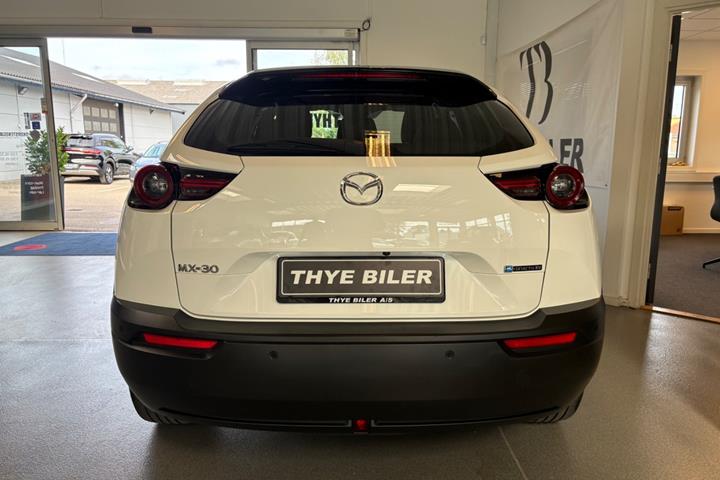 Hvid Mazda MX-30 fra 2023