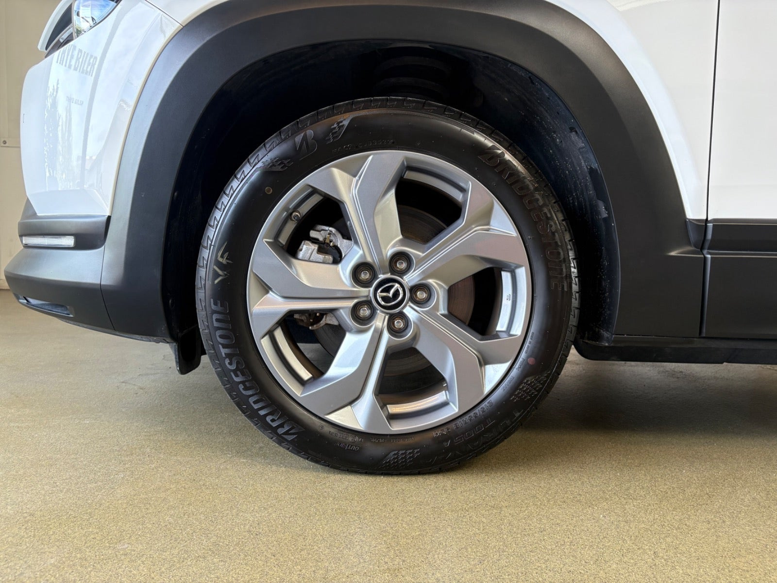 Hvid Mazda MX-30 fra 2023
