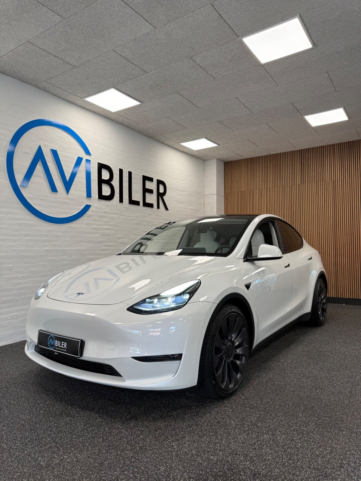 Tesla Model Y Performance AWD