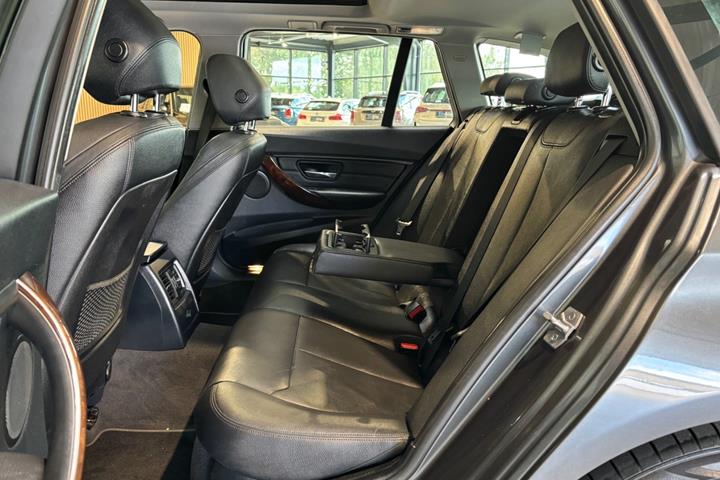 undefined BMW 320d fra 2015