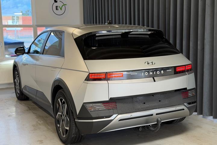 Sølv Hyundai Ioniq 5 fra 2022