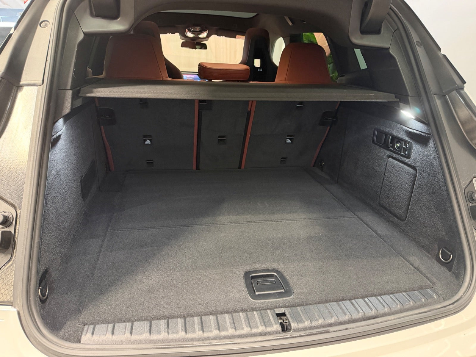 Hvid BMW iX fra 2022