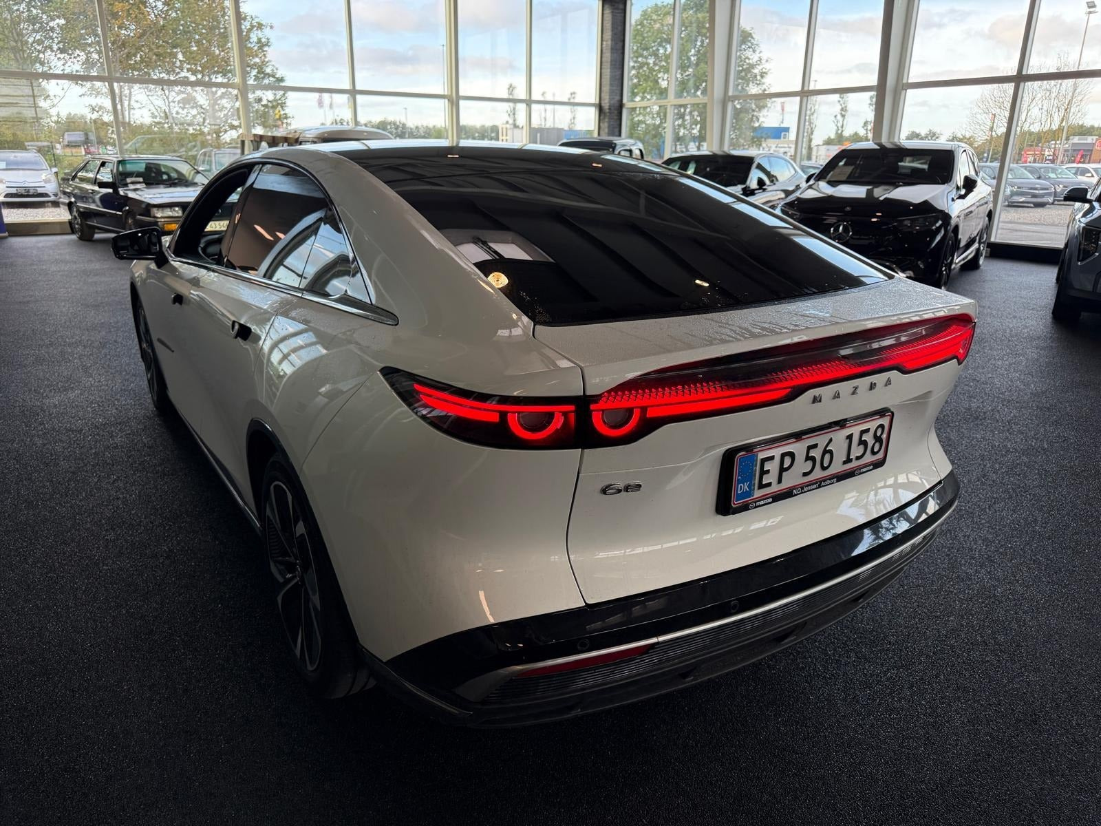 Hvid Mazda 6e fra 2025