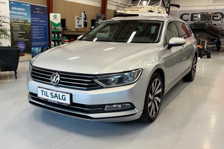 Sølv VW Passat fra 2016