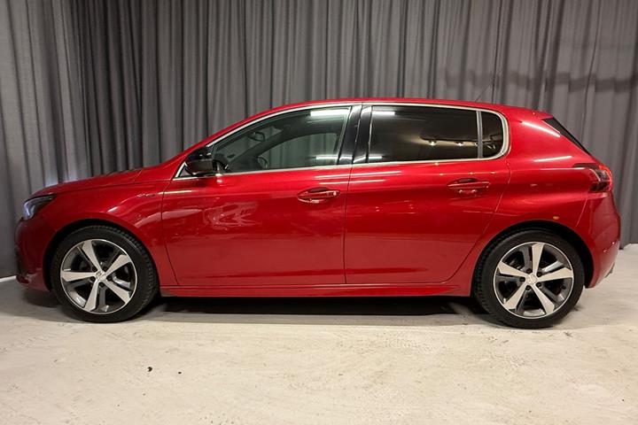 Rød Peugeot 308 fra 2019