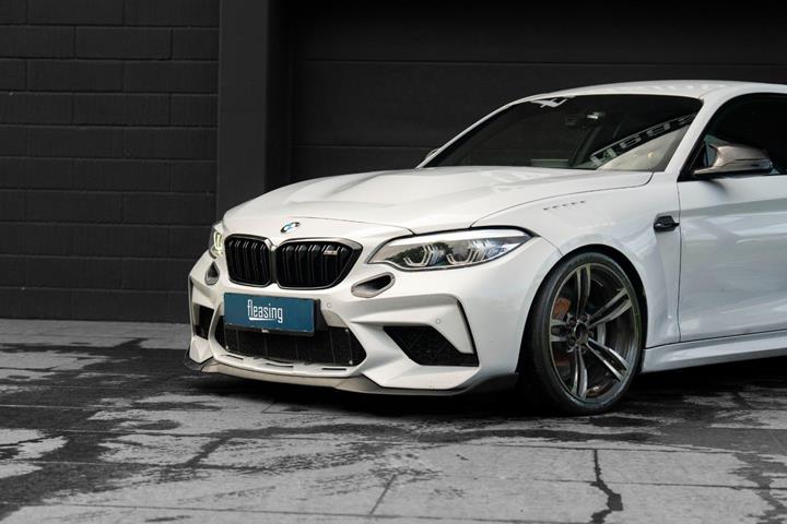 Sølv BMW M2 fra 2020
