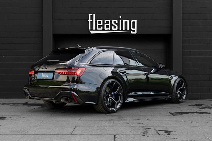 Sort Audi RS6 fra 2023