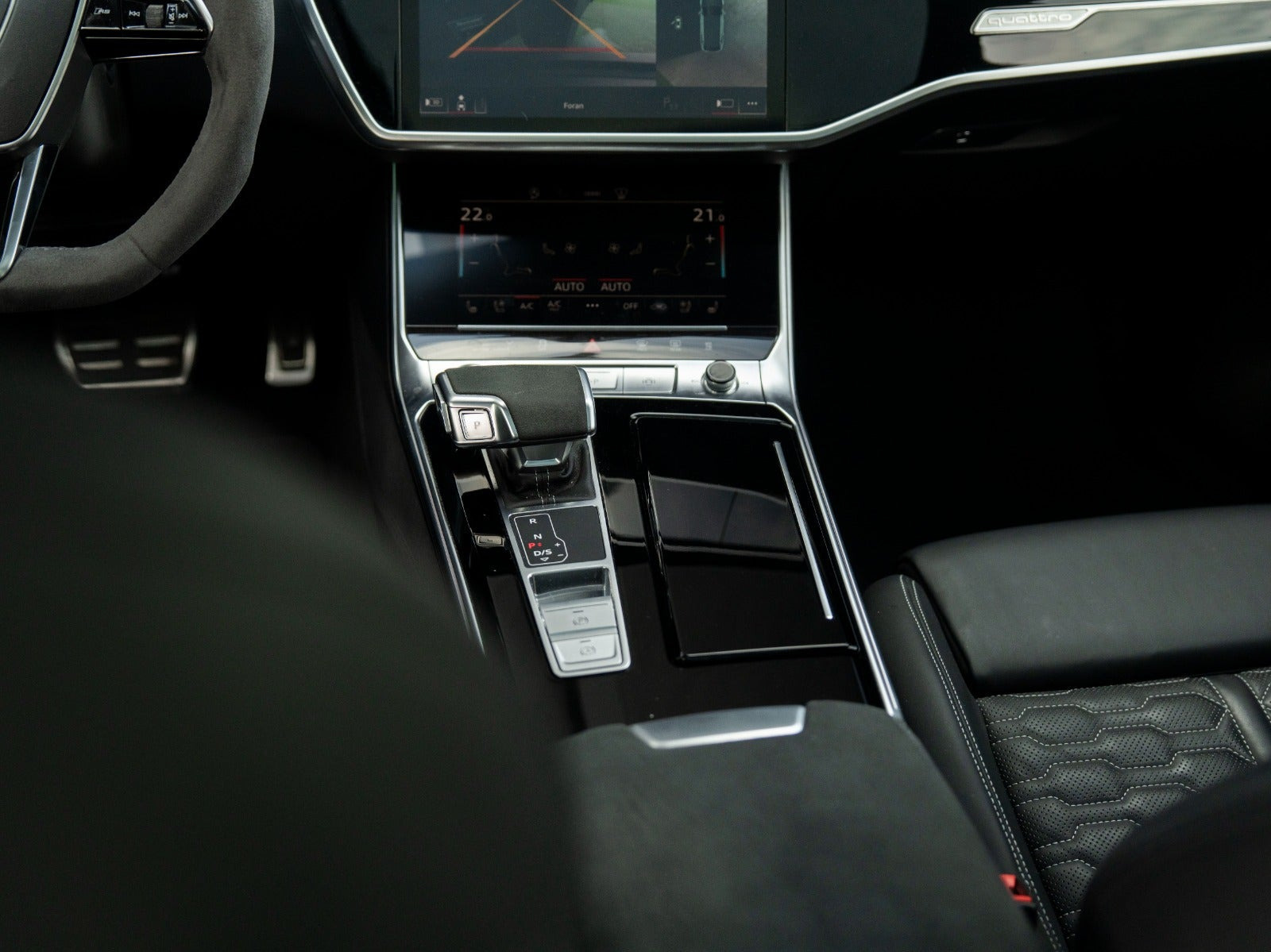 Sort Audi RS6 fra 2023