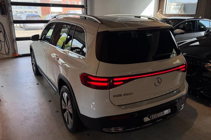 undefined Mercedes EQB250+ fra 2024