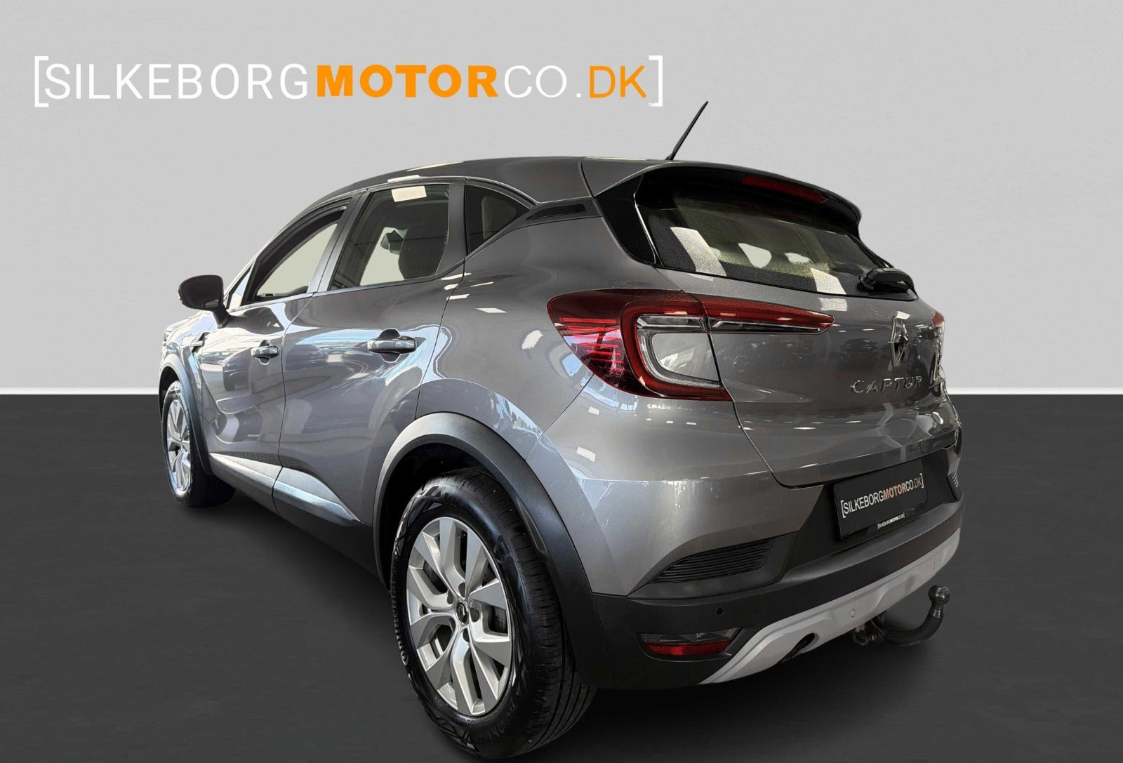 Grå Renault Captur fra 2020