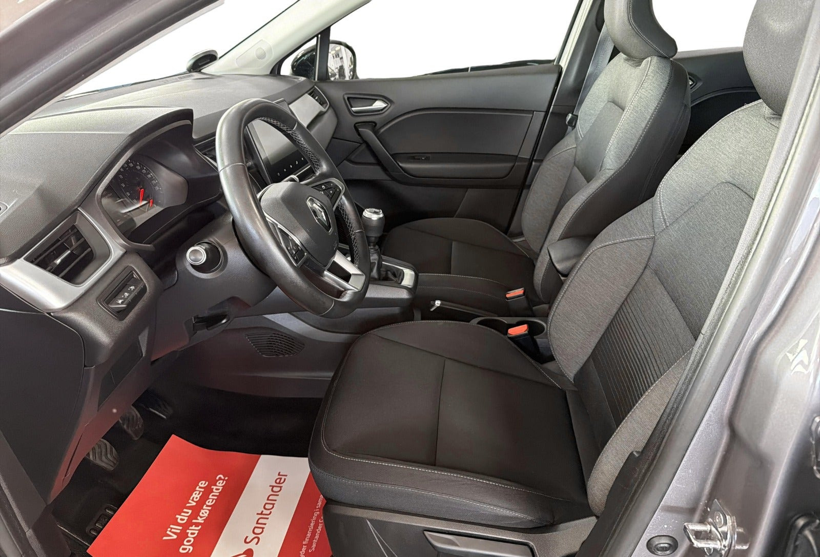 Grå Renault Captur fra 2020