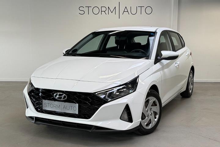 Hvid Hyundai i20 fra 2022