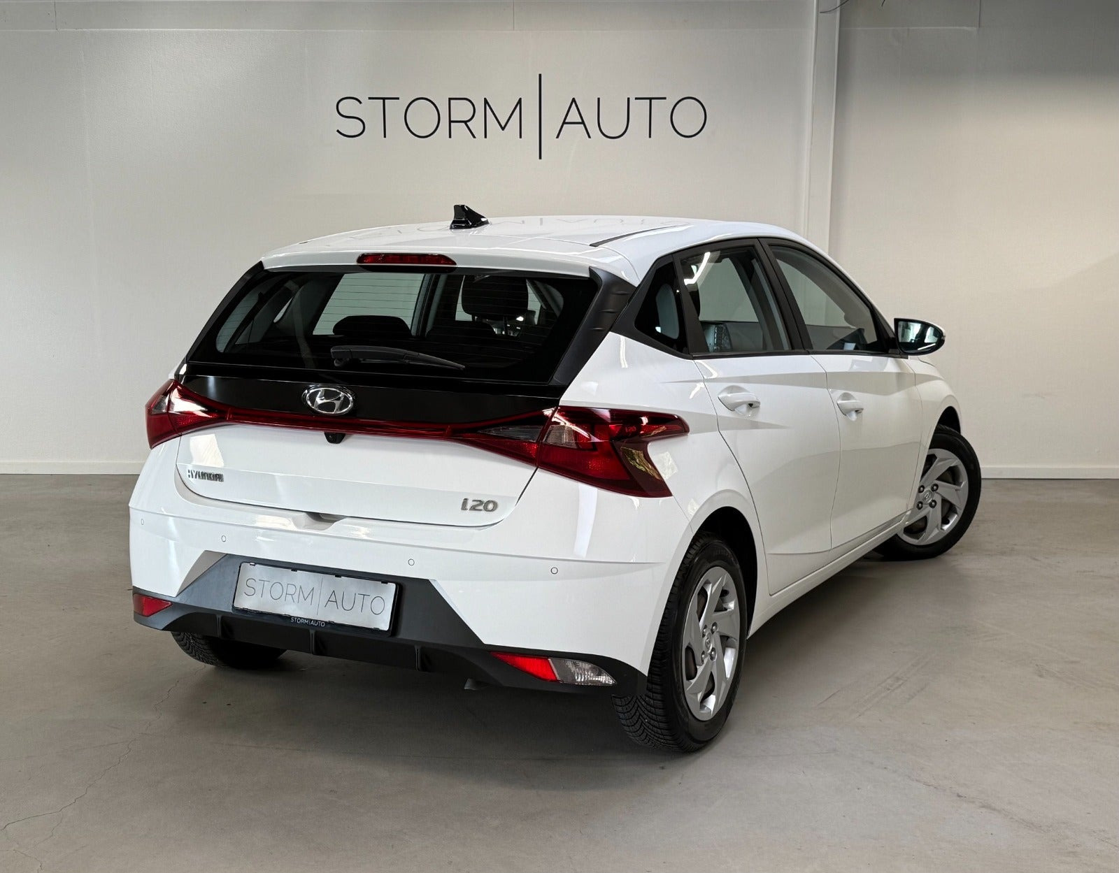 Hvid Hyundai i20 fra 2022