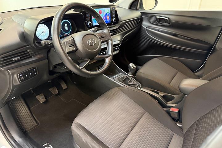 Hvid Hyundai i20 fra 2022