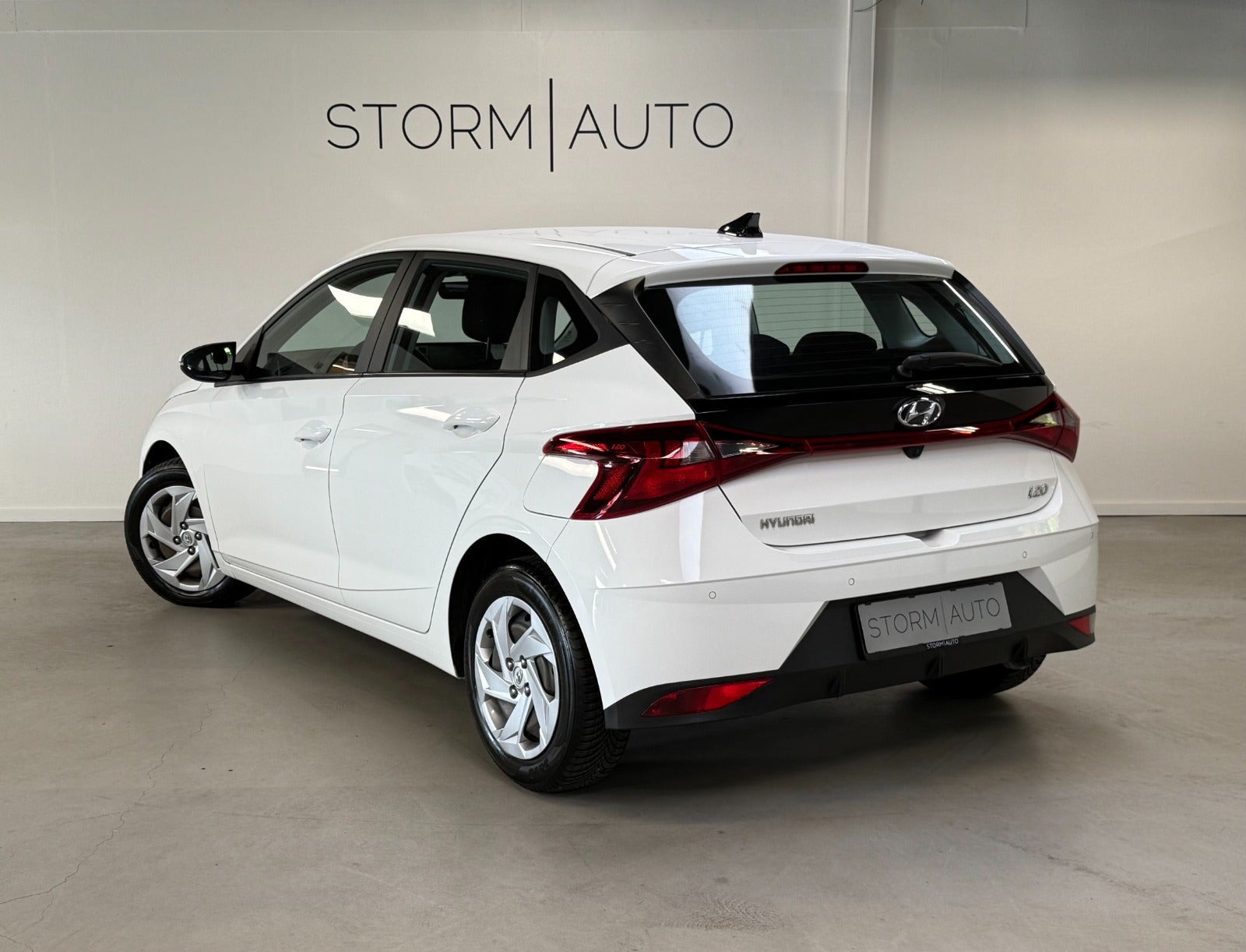 Hvid Hyundai i20 fra 2022