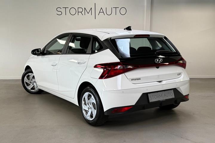 Hvid Hyundai i20 fra 2022
