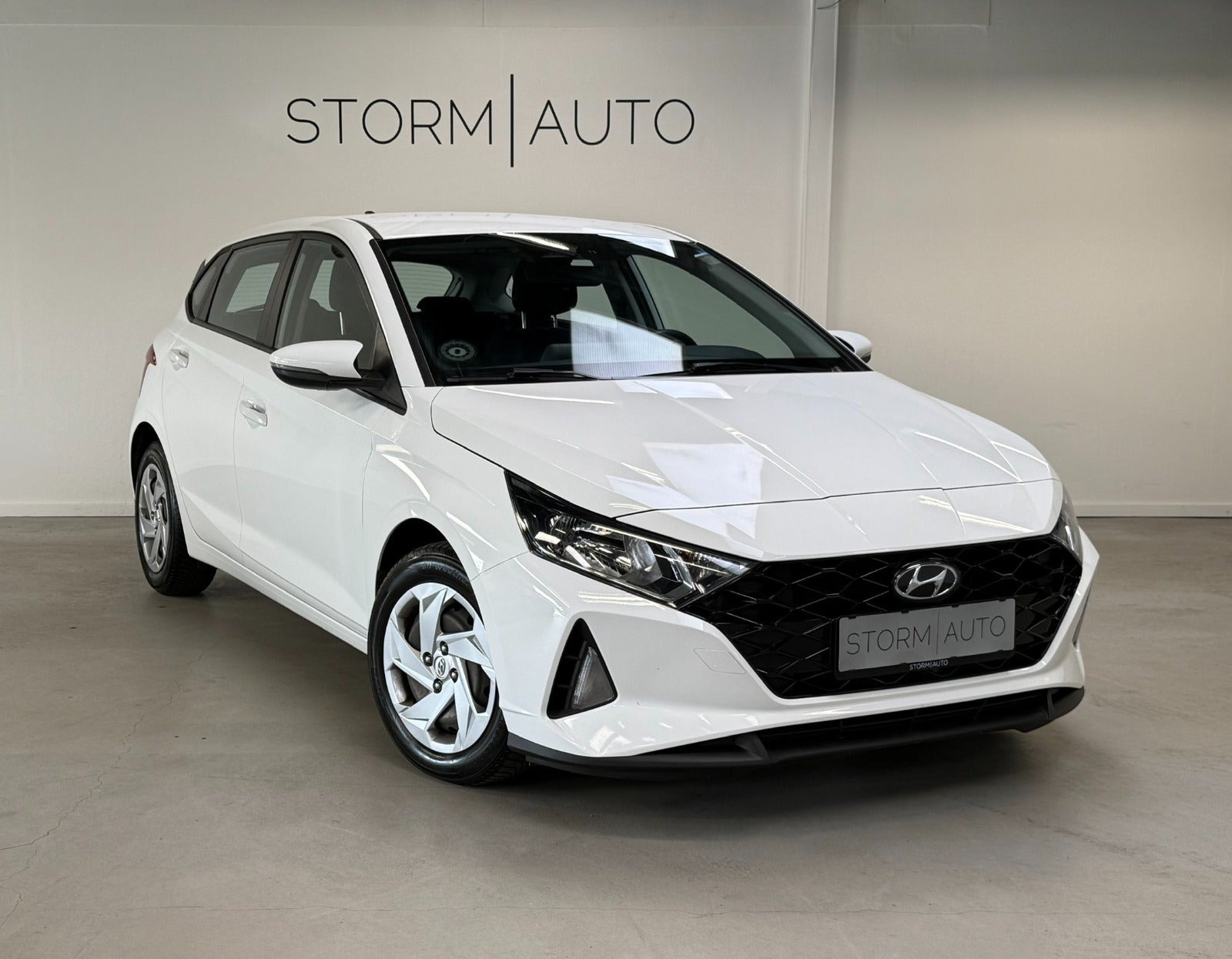 Hvid Hyundai i20 fra 2022