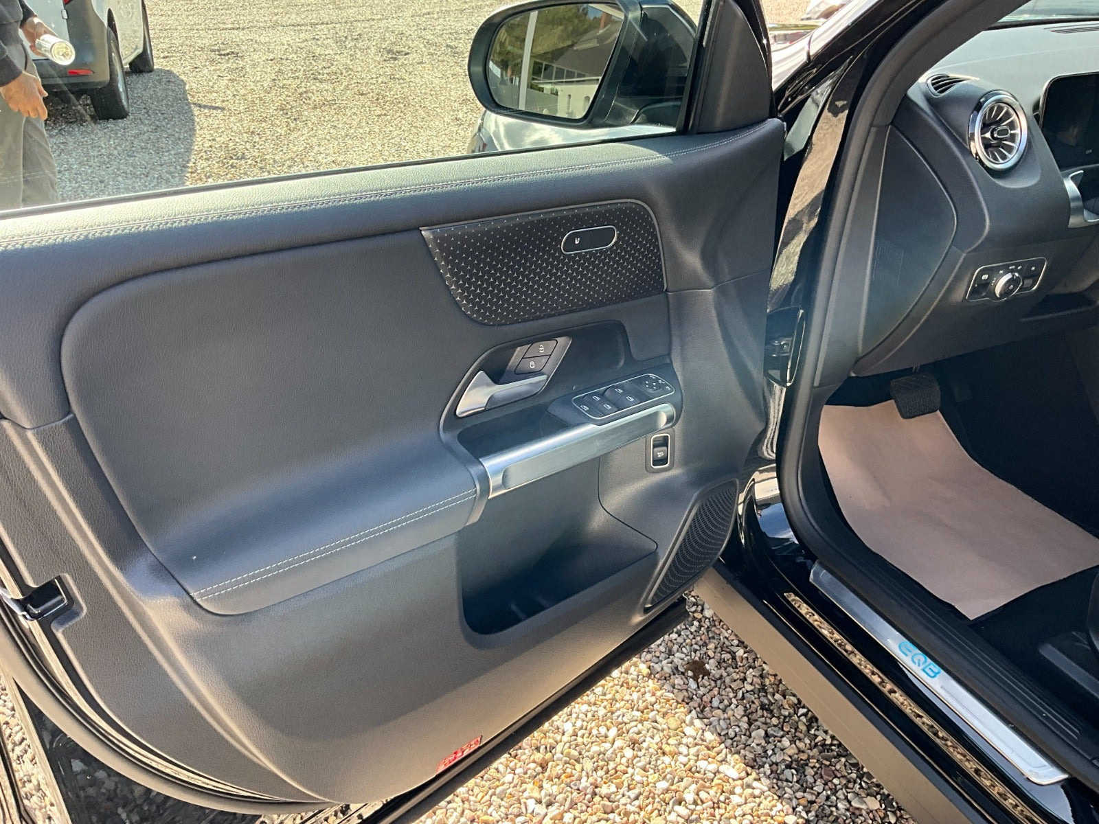 undefined Mercedes EQB250+ fra 2025