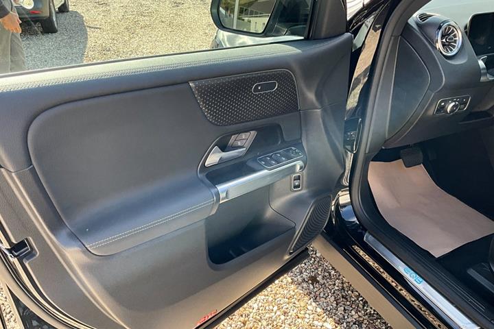 undefined Mercedes EQB250+ fra 2025