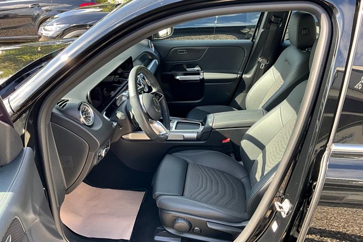 undefined Mercedes EQB250+ fra 2025