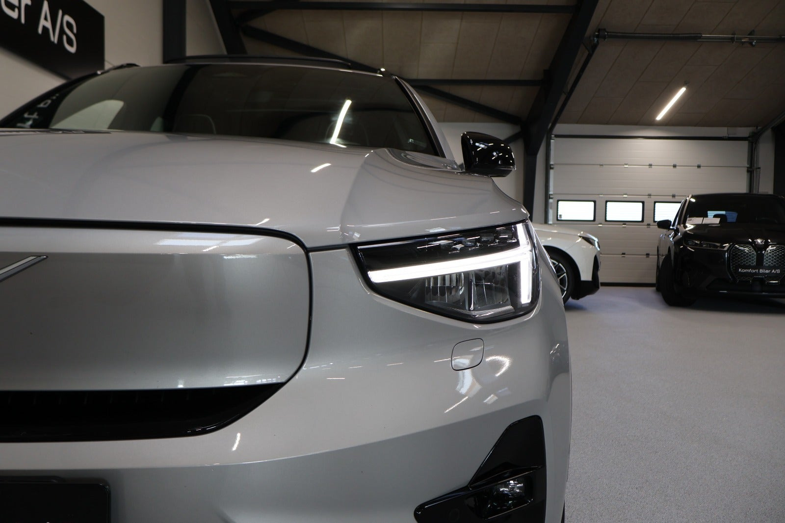 Sølv Volvo XC40 fra 2023