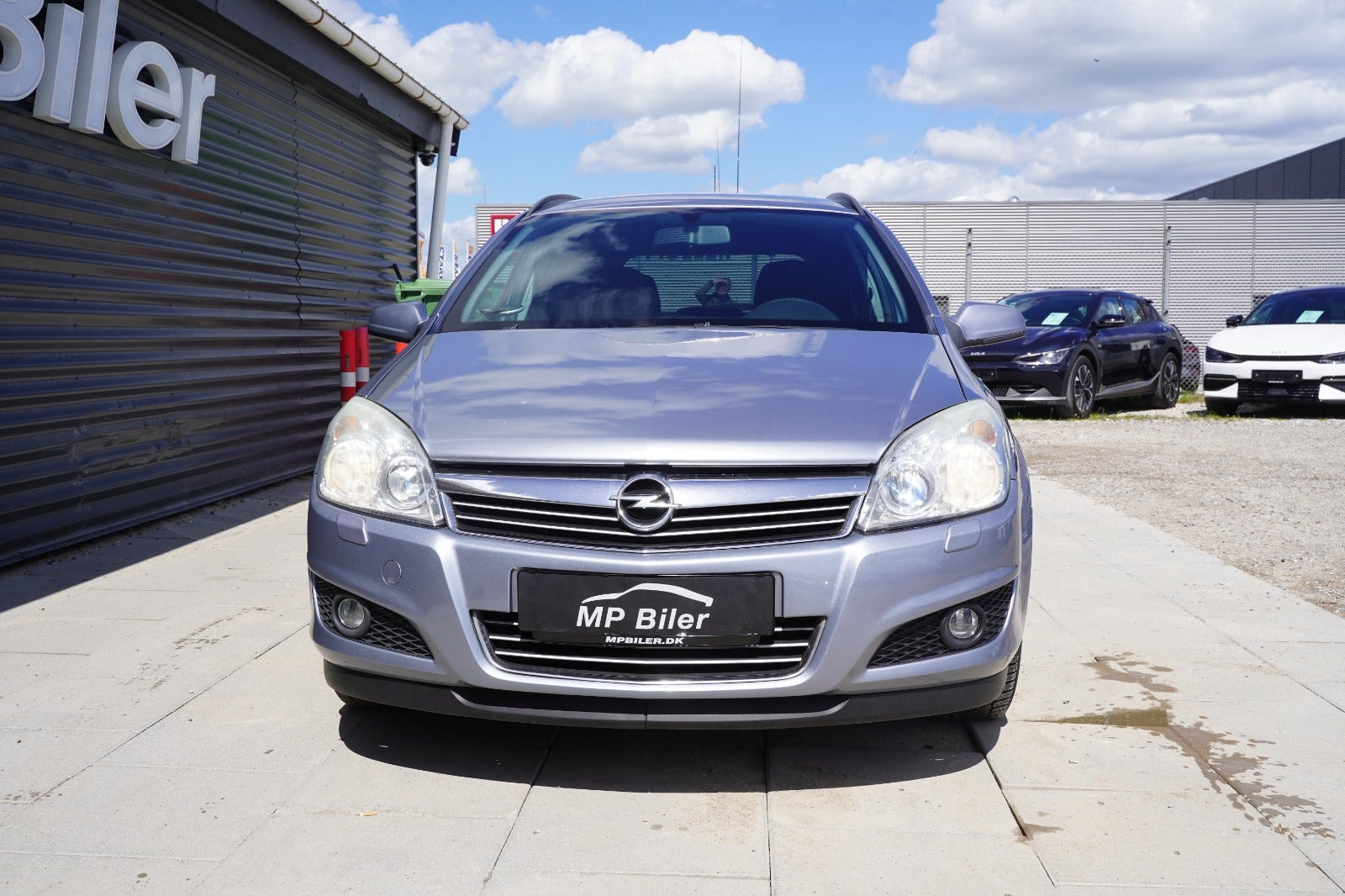 Sølv Opel Astra fra 2007