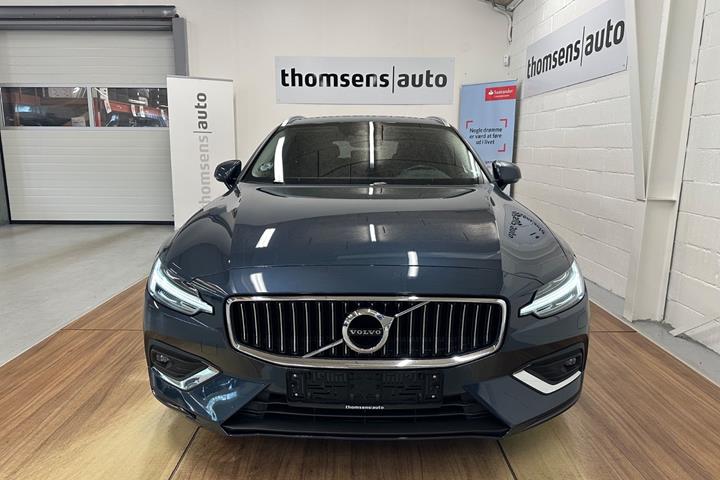 Blå Volvo V60 fra 2019